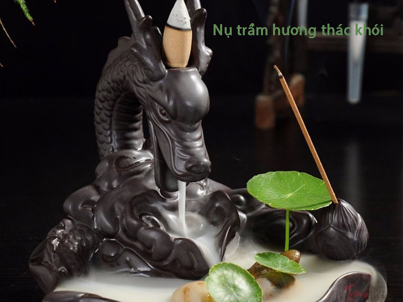 Nụ trầm hương thác khói