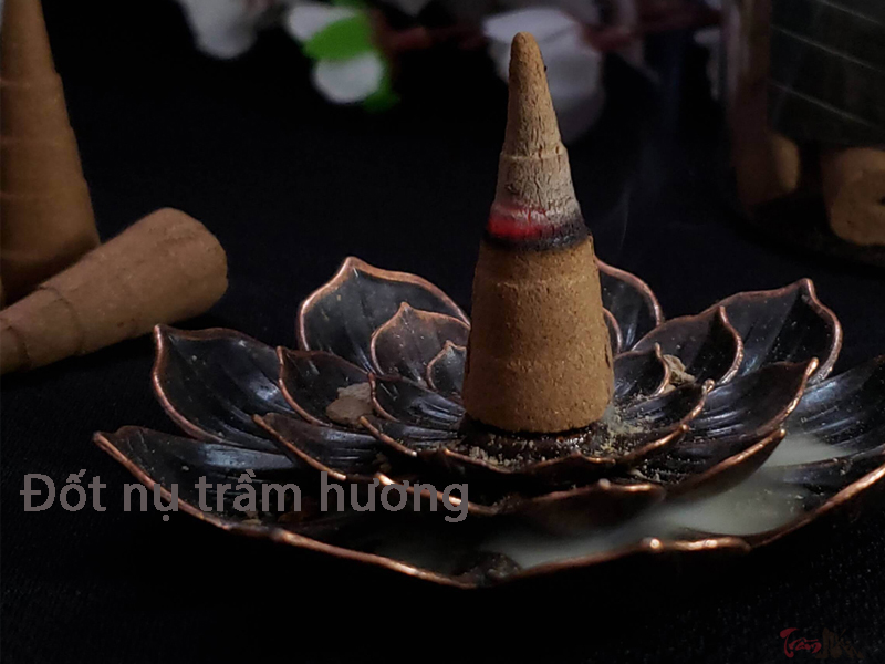 Đốt nụ trầm hương như thế nào, để mang lại tài lộc?
