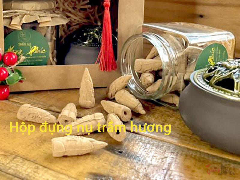 Hộp đựng nụ trầm hương được làm từ chất liệu gì?