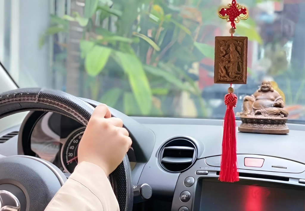 Một số mẫu trầm hương để trên ô tô được ưa chuộng