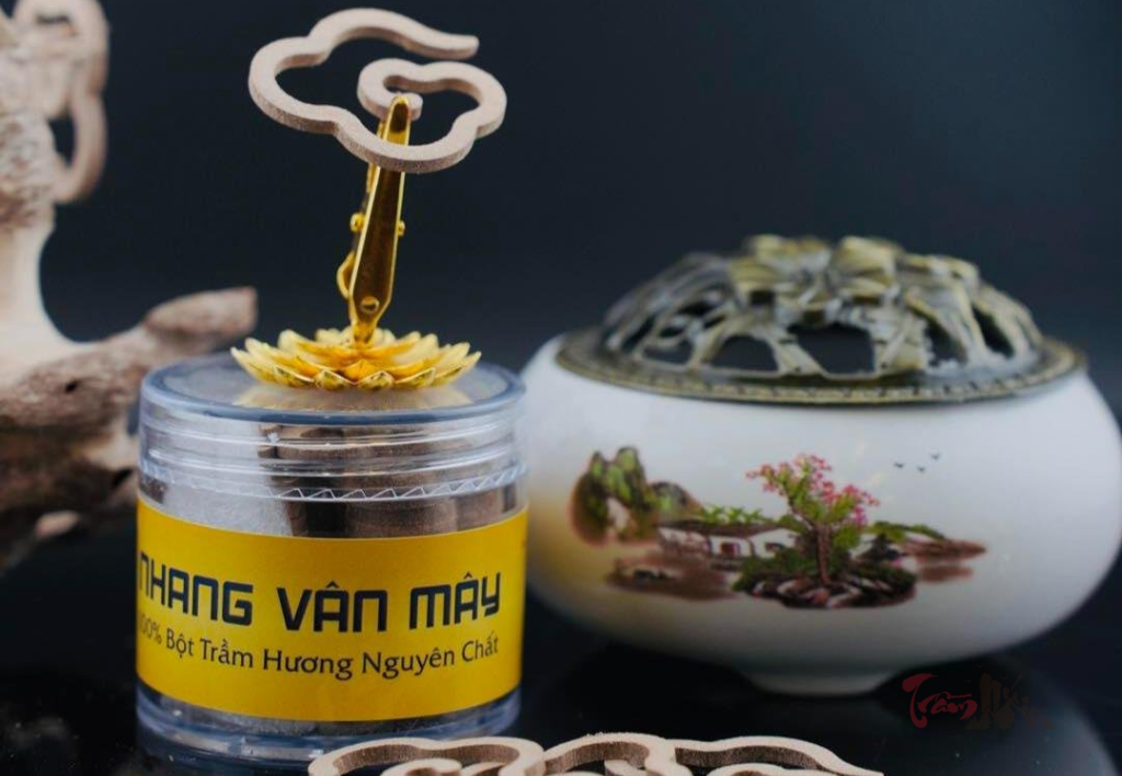 Ý nghĩa phong thủy của trầm hương vân mây