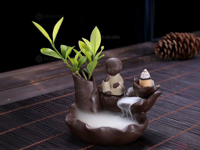 Những lưu ý quan trọng khi đốt nụ trầm thác khói trong nhà