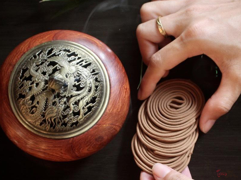 Dụng cụ đốt trầm hương có những gì?