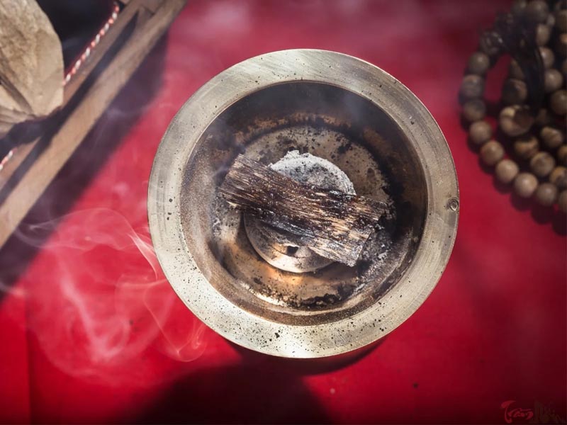 Tại sao cần phải chọn thời điểm thích hợp để xông trầm?