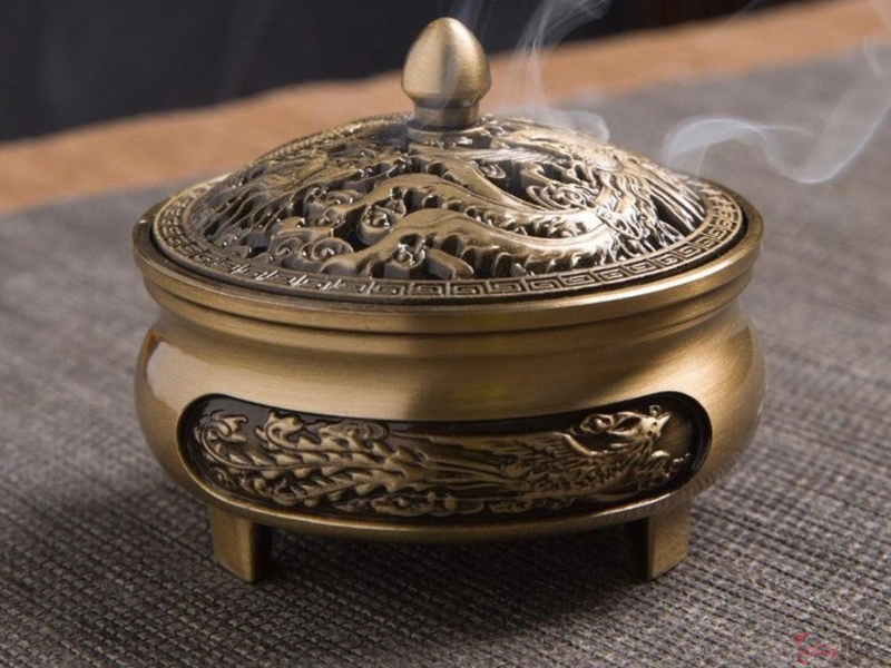 Lựa chọn lư hương đốt trầm hợp với không gian thờ cúng