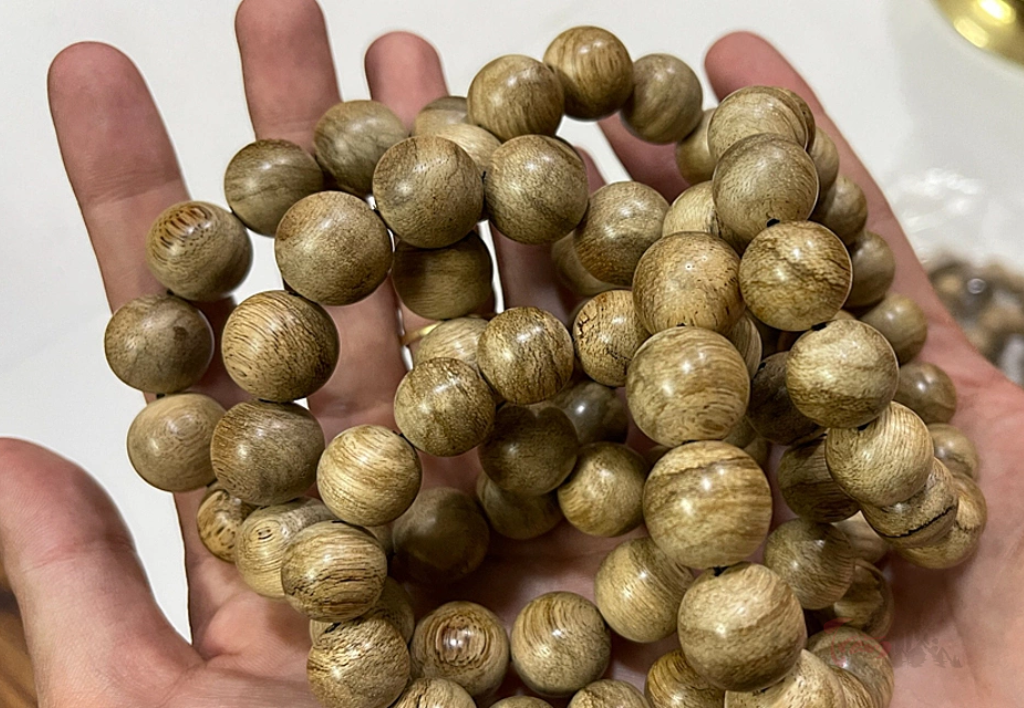 Cách nhận biết trầm hương thật giả
