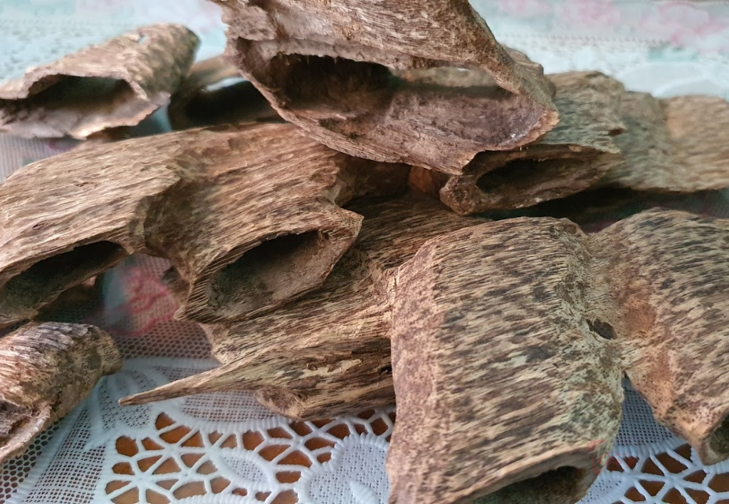 Cách nhận biết trầm hương tự nhiên và trầm nhân tạo