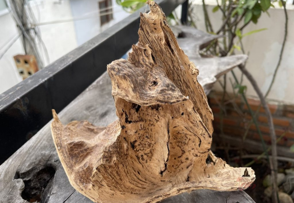 Cách trưng bày trầm hương cảnh đúng phong thủy như thế nào?